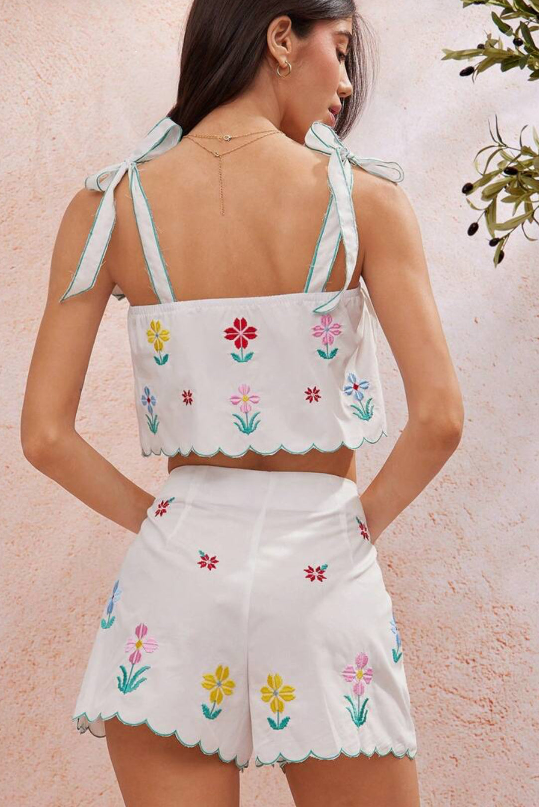 White Floral Print Scalloped Hem Shorts Set
