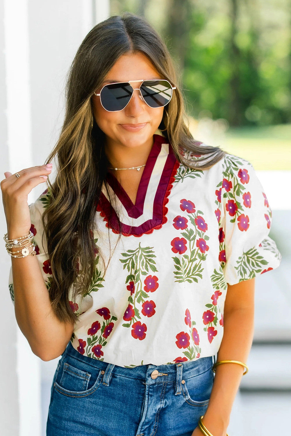 White Floral Short Bubble Sleeve Contrast Slit Blouse