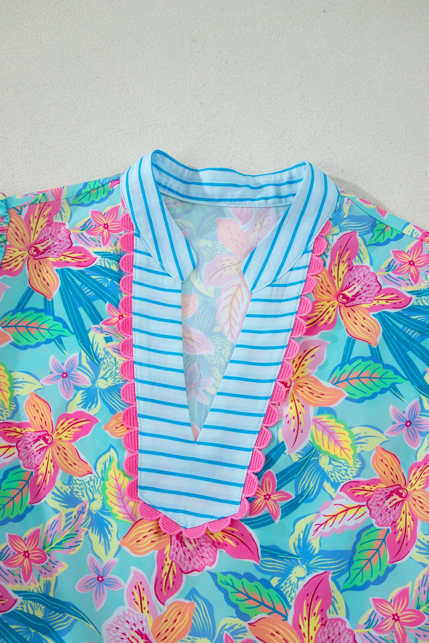 Multicolor Floral Print Contrast Scallop Striped Trim V Neck Dress
