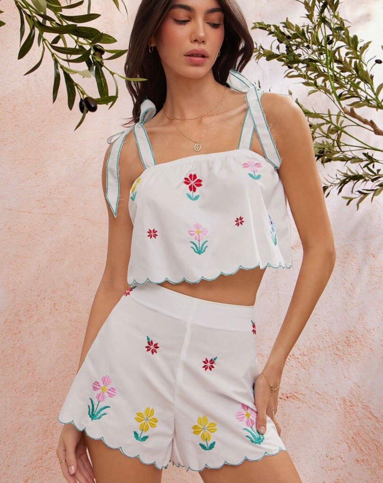 White Floral Print Scalloped Hem Shorts Set
